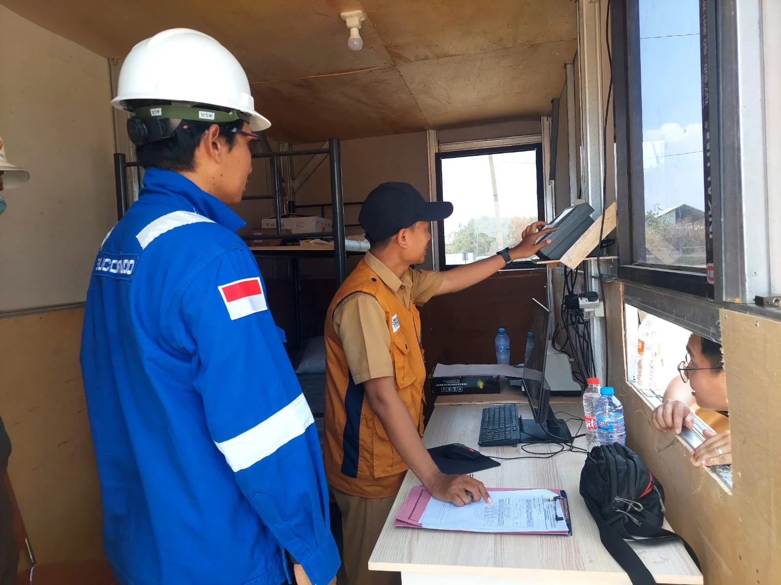 Bidang Kemetrologian DKUKMPP Laksanakan Tera Ulang Timbangan Jembatan Milik PT Nindya Karya-STK (JO)